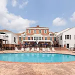 Virginia Crossings Hotel, Tapestry Collection By Hilton 