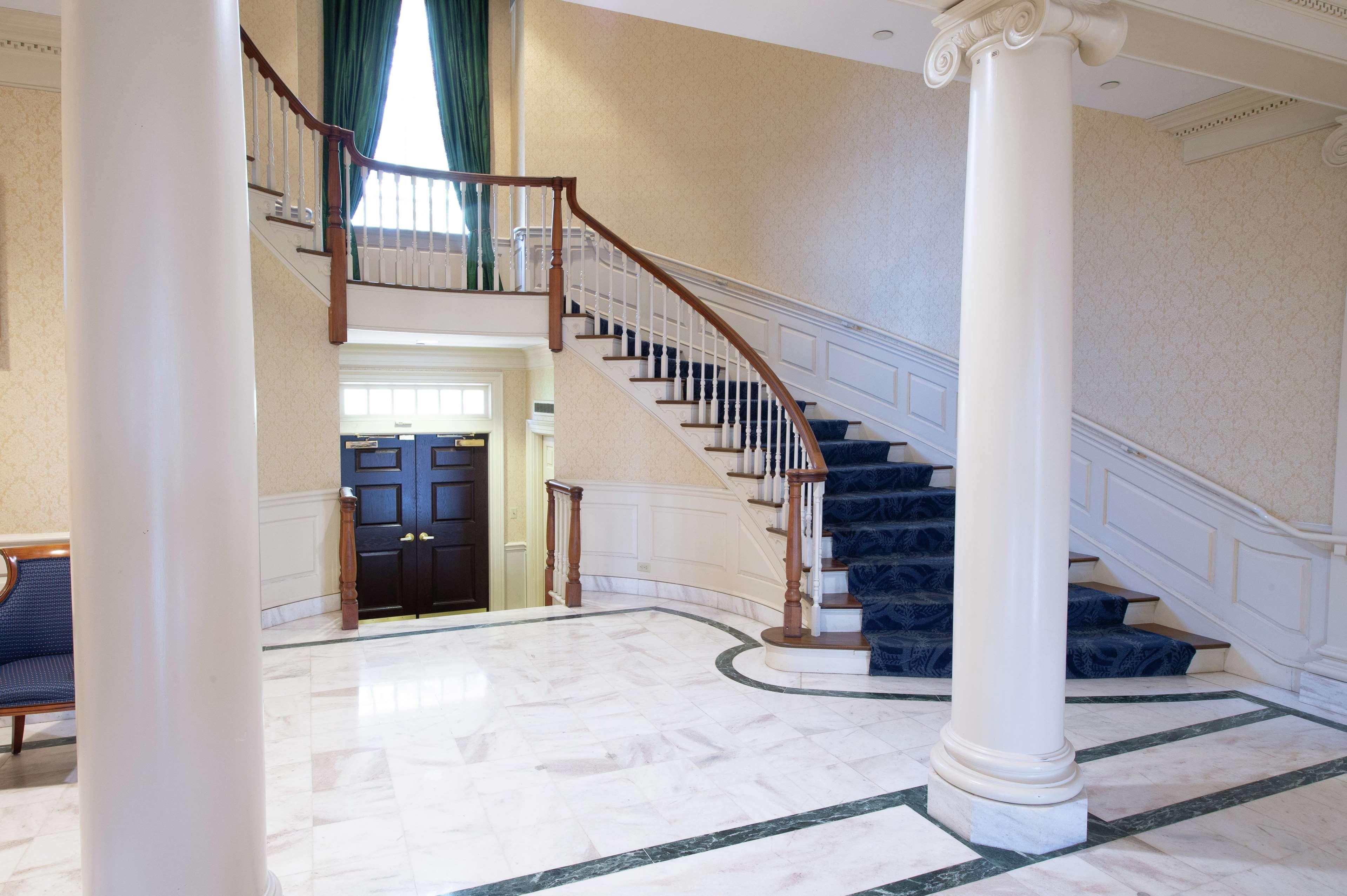 Hotel Virginia Crossings Hotel, Tapestry Collection By Hilton 4*