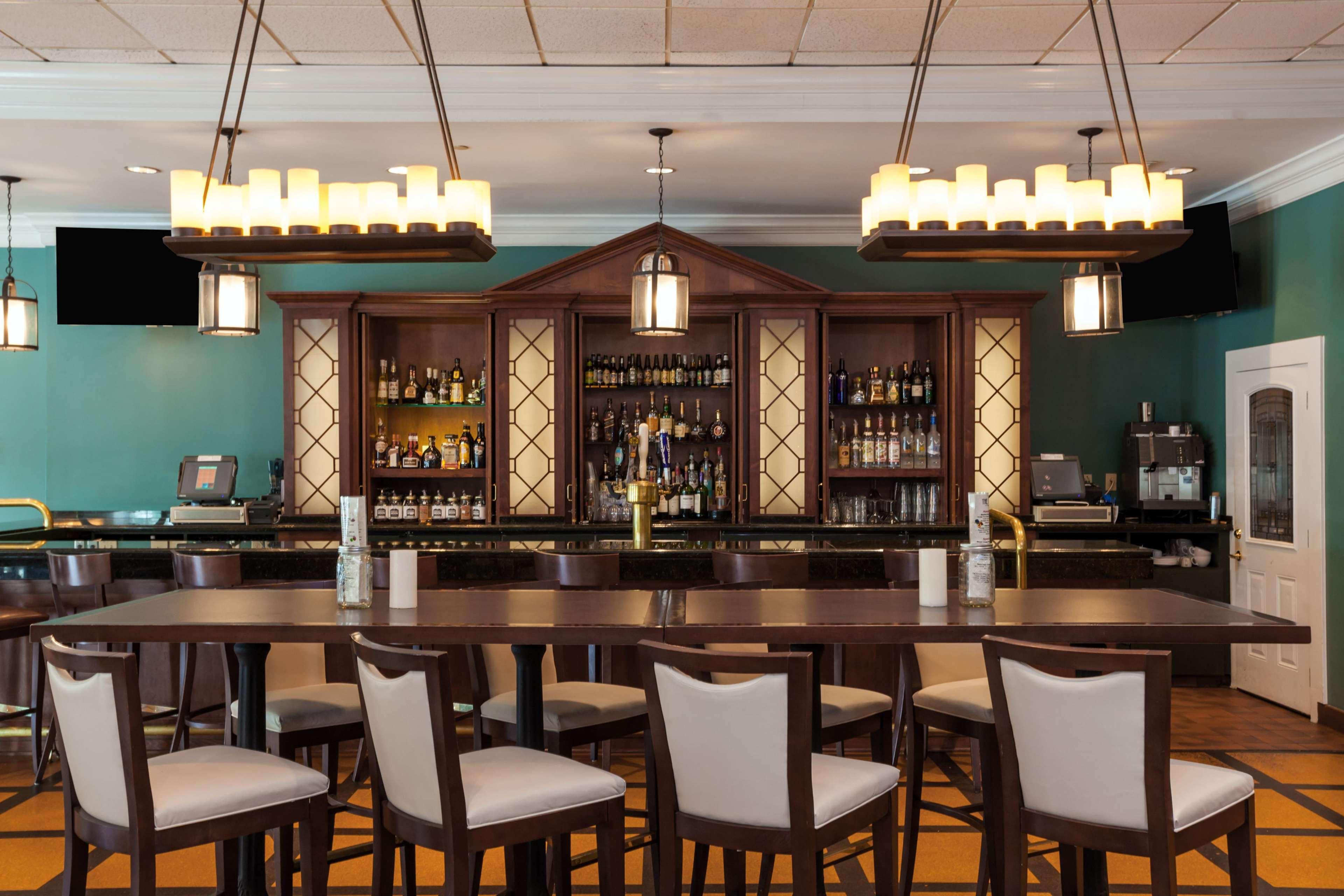 Virginia Crossings Hotel, Tapestry Collection By Hilton 4*