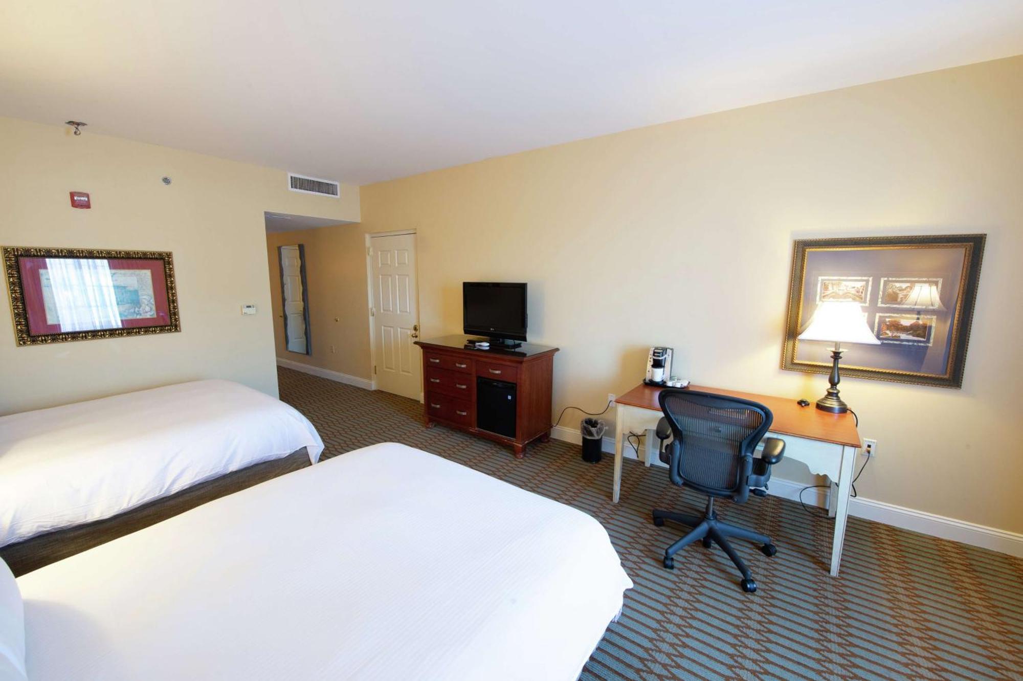 Virginia Crossings Hotel, Tapestry Collection By Hilton Glen Allen