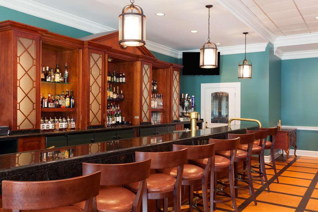 Virginia Crossings Hotel, Tapestry Collection By Hilton 4*